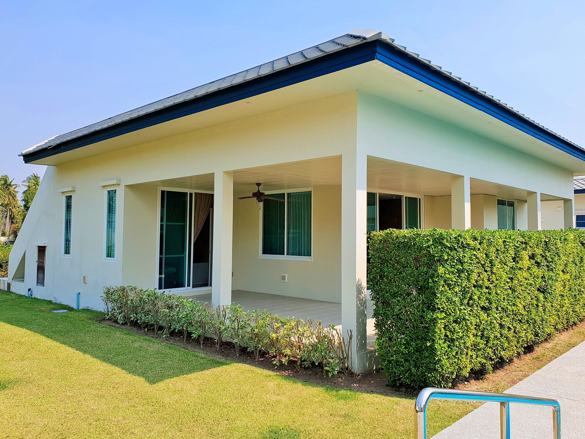Villa Waree